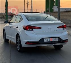 هیۆندای ئەلەنترا